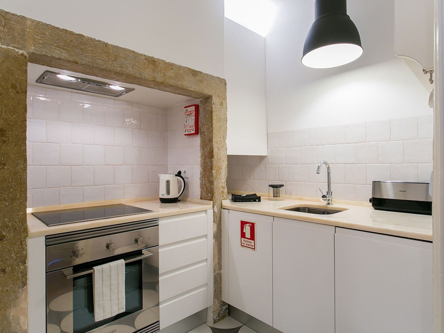 Joivy Splendid 2Br Flat In Bairro Alto, Nearby Luis De Camoes Square Apartment ลิสบอน ภายนอก รูปภาพ